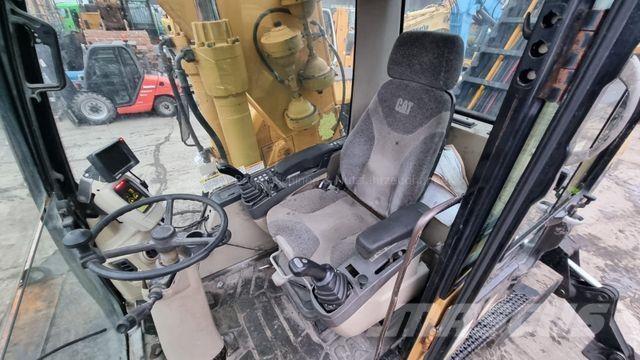 CAT M 318 C Kolová rýpadla