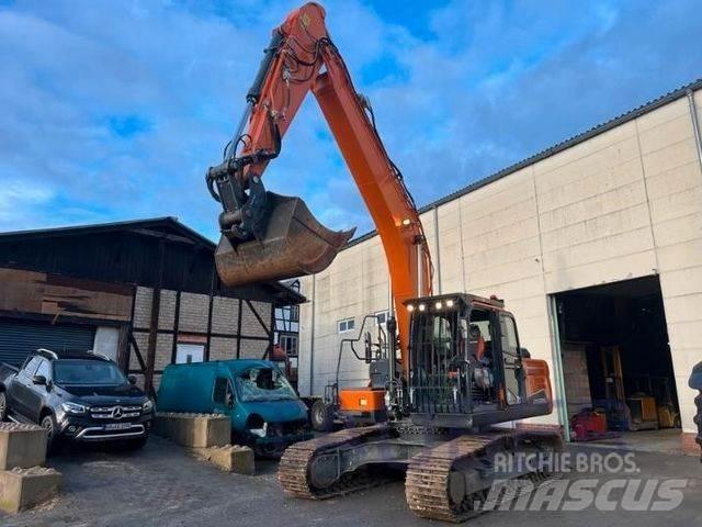 Doosan DX 225 LC-5 Pásová rýpadla