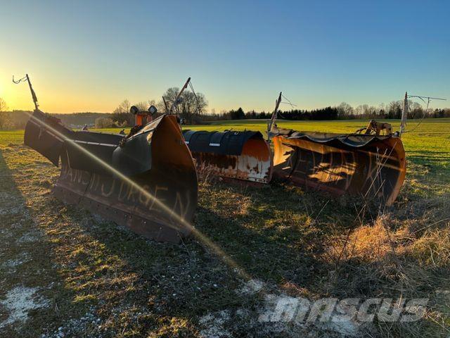 Dücker Schneepflug Oboustranné pluhy