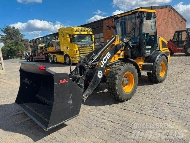 JCB 409 Kolové nakladače