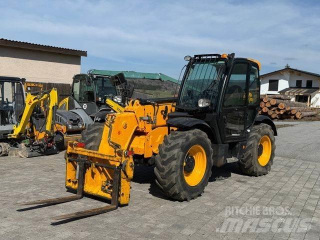 JCB 535-95 Teleskopické manipulátory