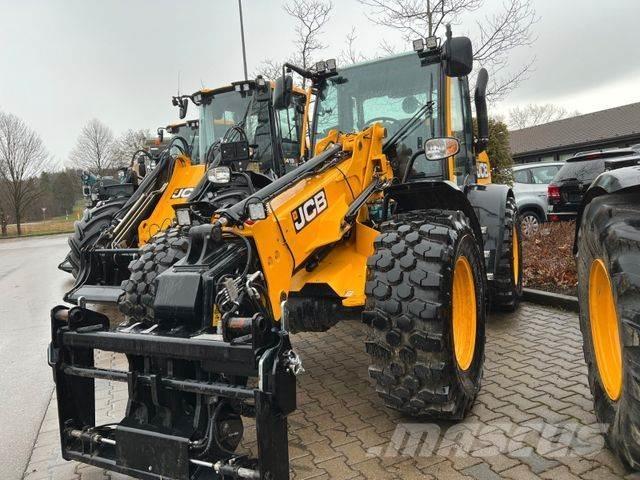 JCB TM 320 Kolové nakladače