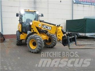 JCB TM220 Agri Kolové nakladače