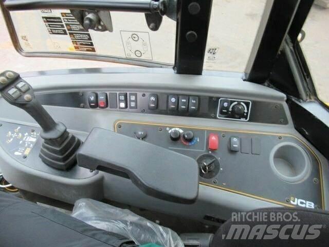 JCB TM220 Agri Kolové nakladače