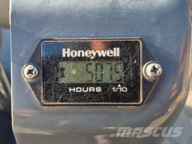 Kobelco SK10 SR-2E Mini rýpadla < 7t