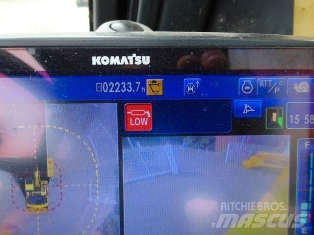 Komatsu PW180-11 Kolová rýpadla