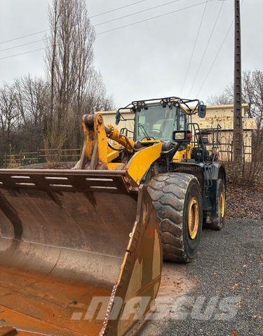 Komatsu WA500-8 Kolové nakladače