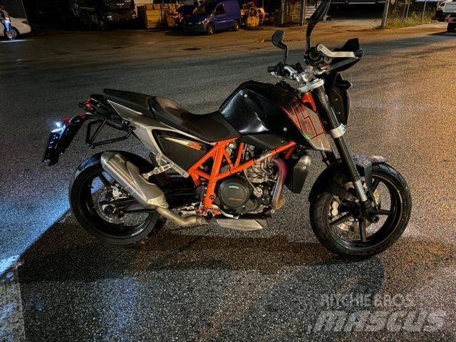 KTM 690 DUKE Další