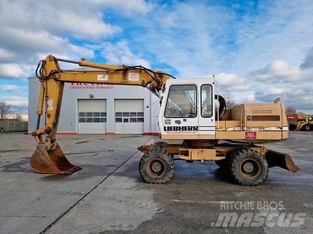 Liebherr A912 Kolová rýpadla
