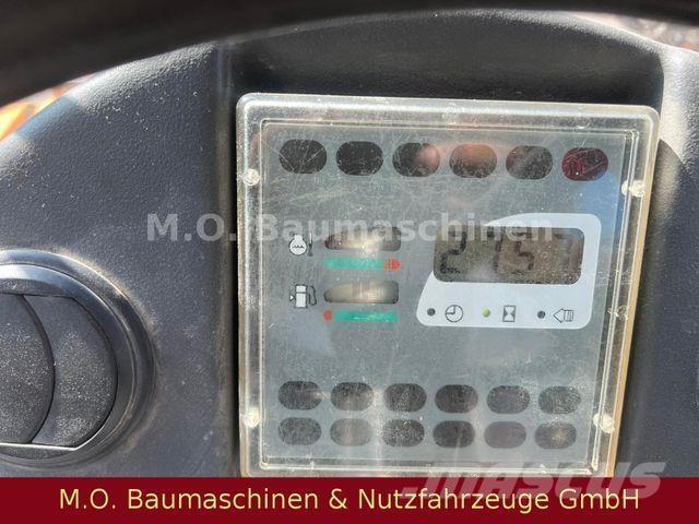 Liebherr L538 Kolové nakladače