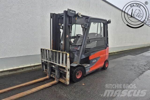 Linde E25/600 HL Akumulátorové vozíky