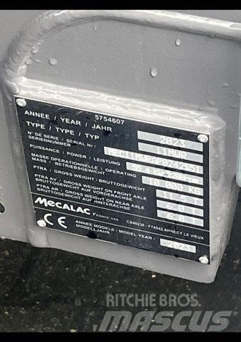 Mecalac 11 MWR Kolová rýpadla