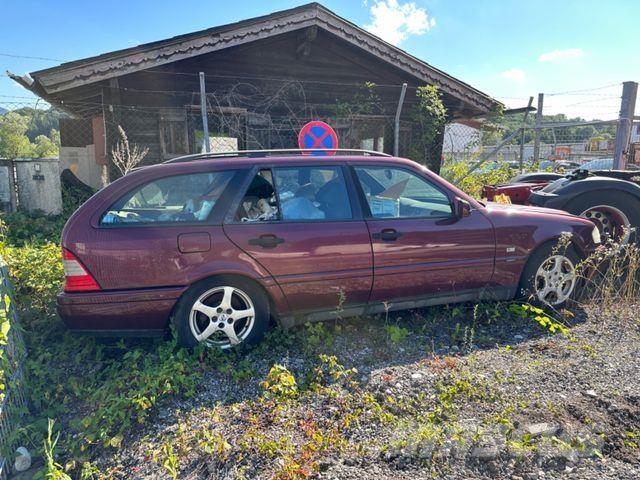 Mercedes-Benz 200 Osobní vozy