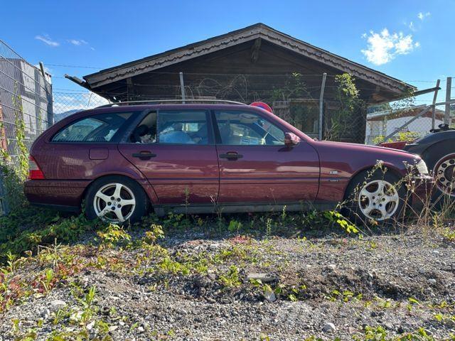 Mercedes-Benz 200 Osobní vozy