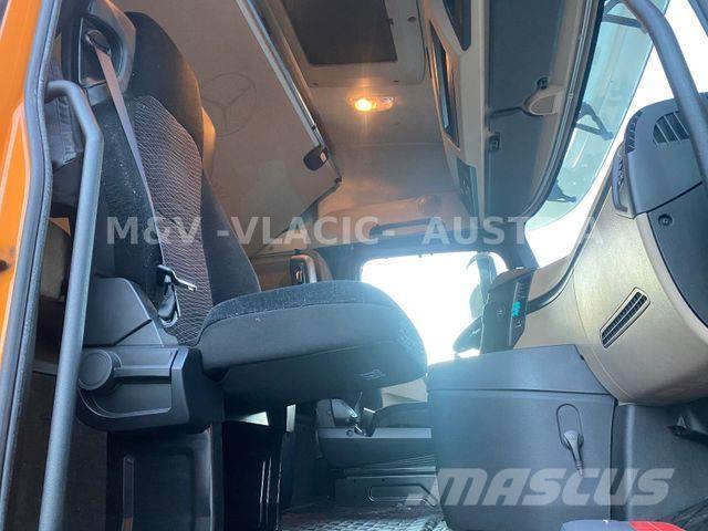 Mercedes-Benz 2542 Nákladní vozidlo bez nástavby