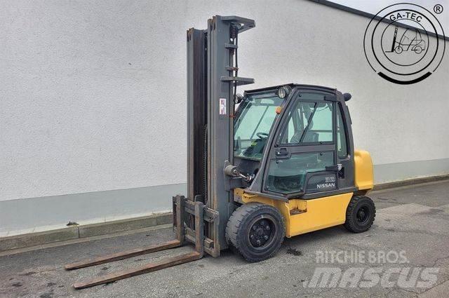 Nissan YG1D2A320 Dieselové vozíky