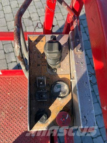 SkyJack SJ4626 Kloubové plošiny