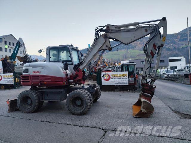 Takeuchi TB295W Kolová rýpadla