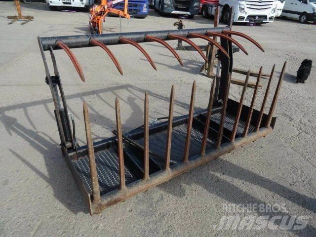  TRAC LIFT hay forks Stroje na sklizeň pícnin-příslušenství