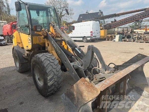 Volvo L25b Kolové nakladače