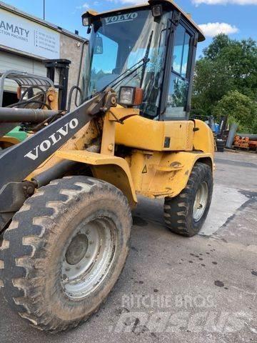 Volvo L30 Kolové nakladače
