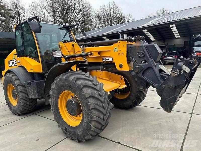 JCB TM 420 Teleskopické manipulátory