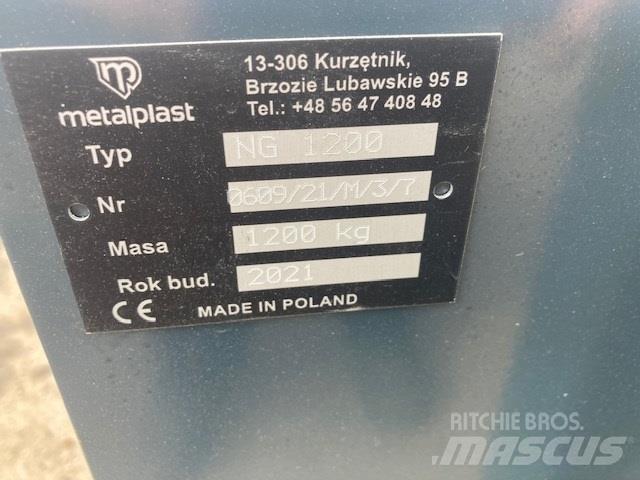  - - -  1200 KG Přední závaží