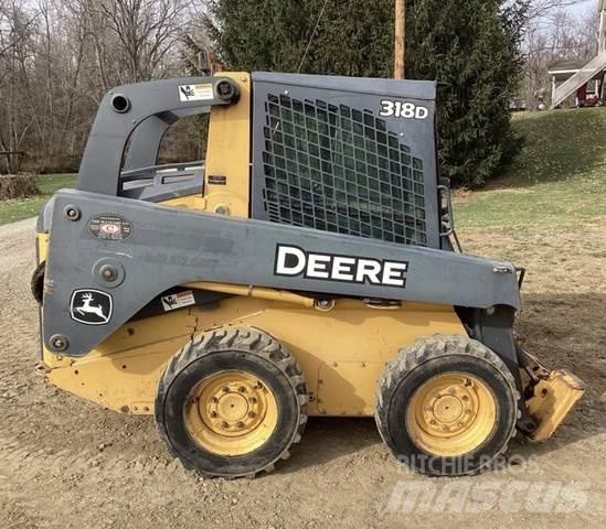 John Deere 318D Stavebnictví - ostatní