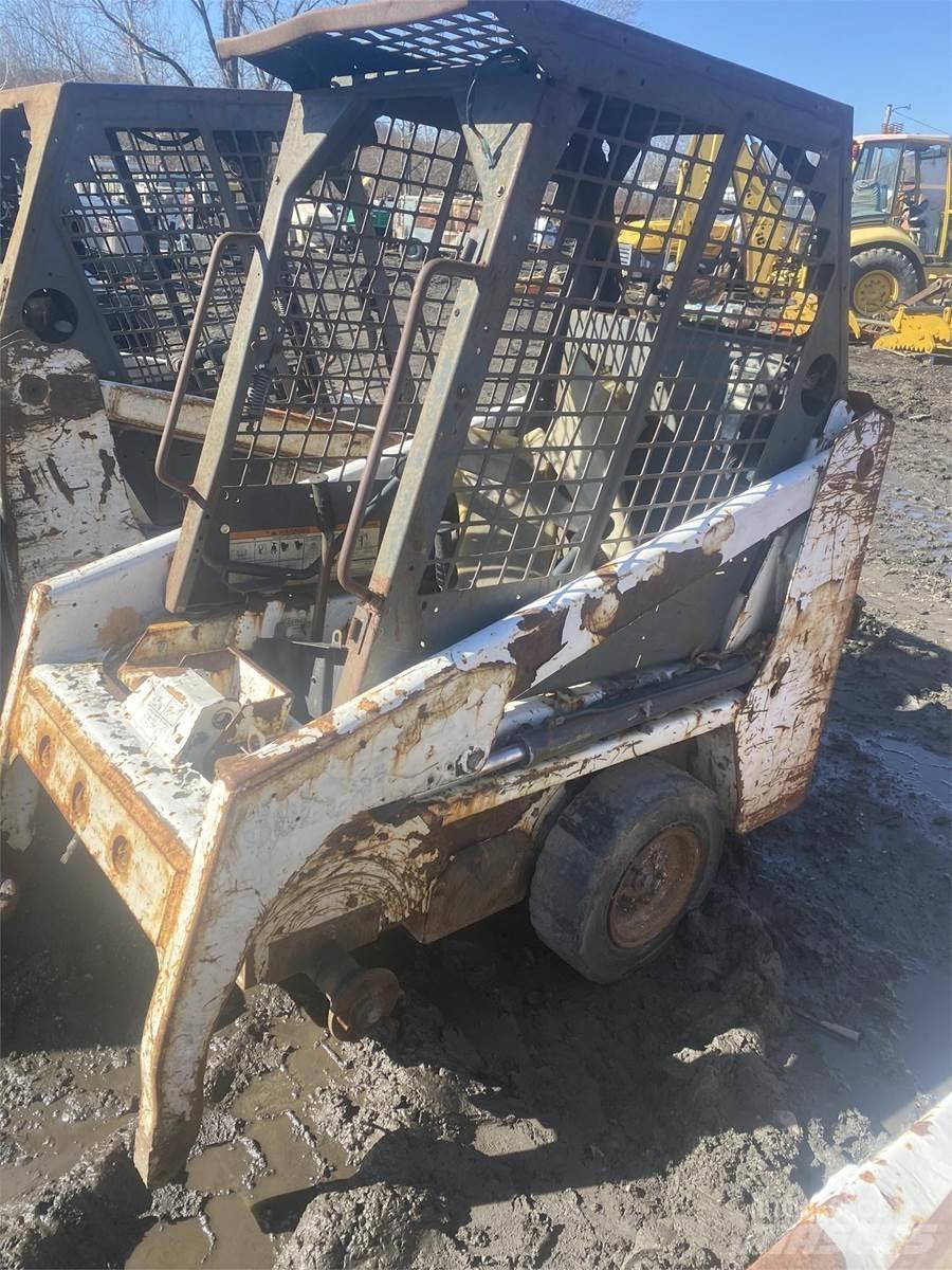 Bobcat 453 Smykem řízené nakladače