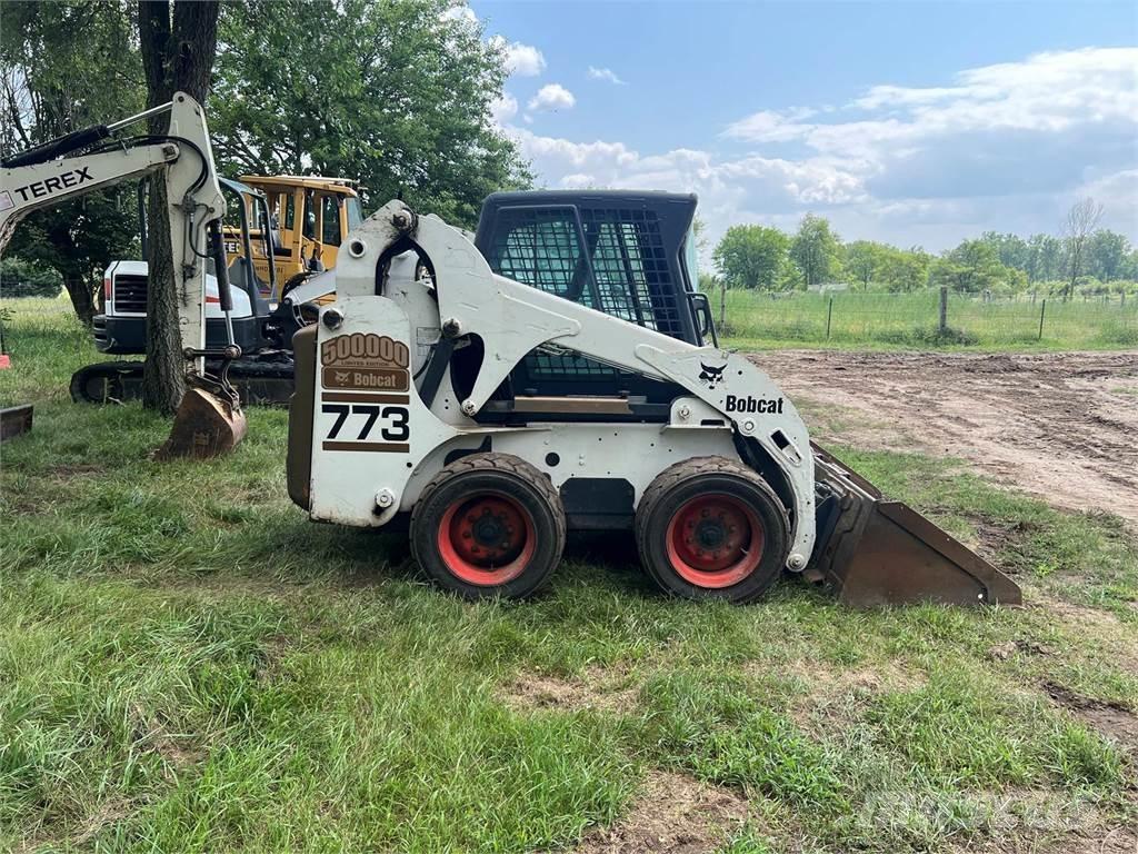 Bobcat 773 Smykem řízené nakladače