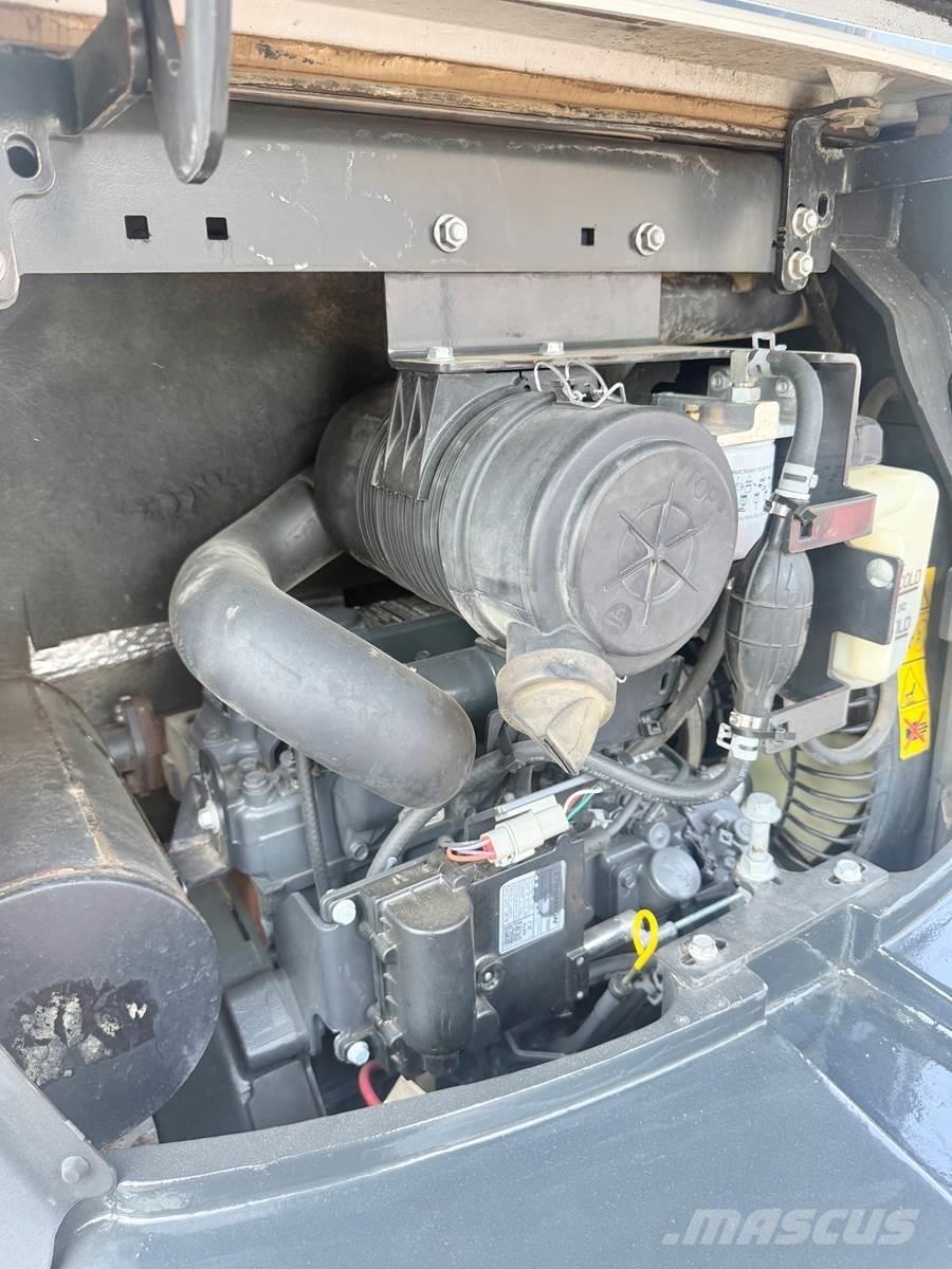 Bobcat E35 Mini rýpadla < 7t
