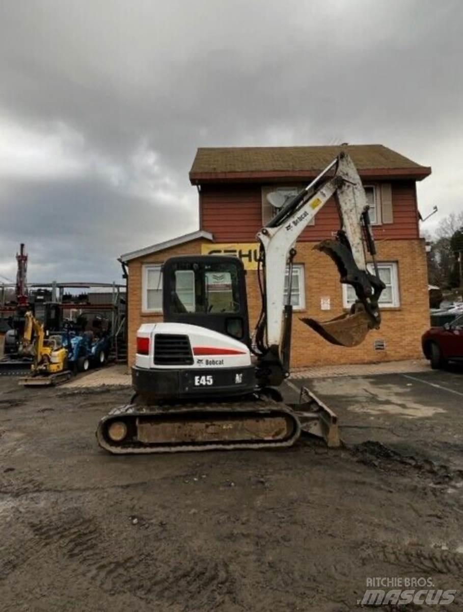 Bobcat E45 Mini rýpadla < 7t