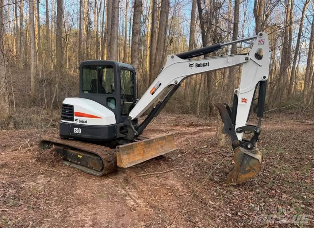Bobcat E50 Mini rýpadla < 7t