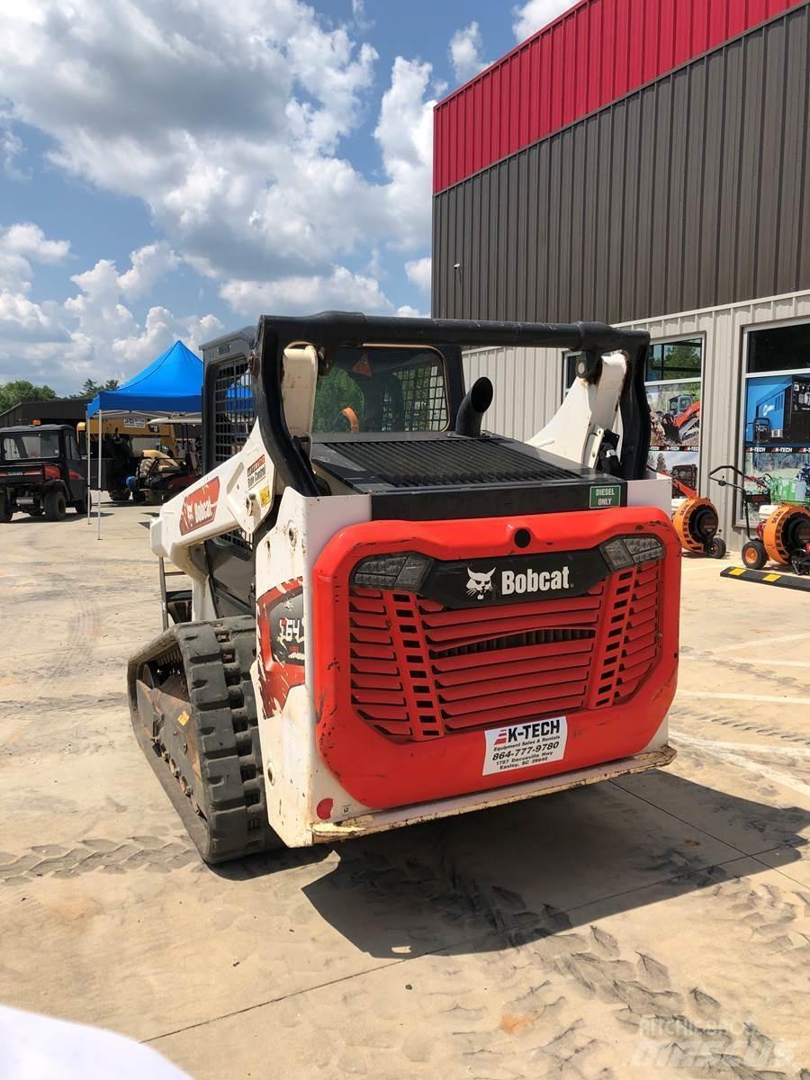 Bobcat T64 Smykem řízené nakladače