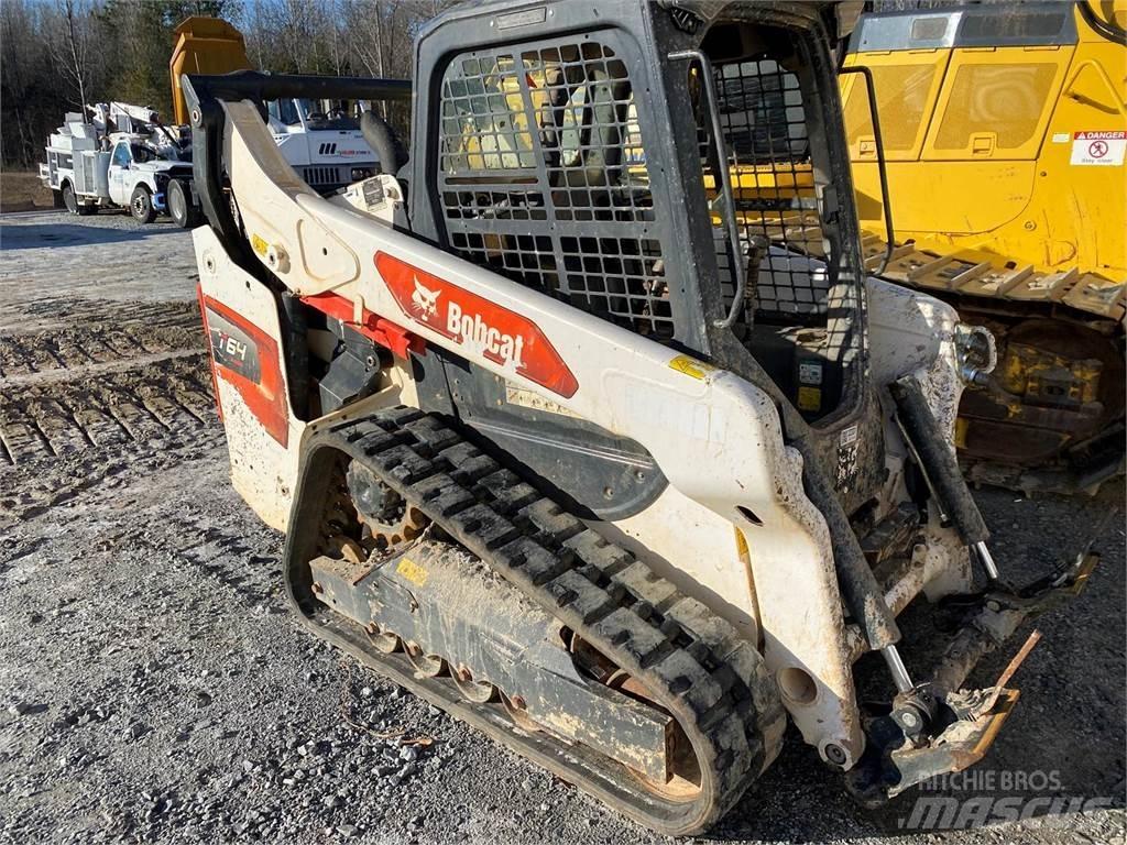 Bobcat T64 Smykem řízené nakladače