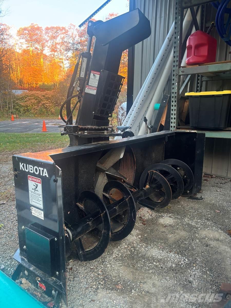 CASE 321F Kolové nakladače