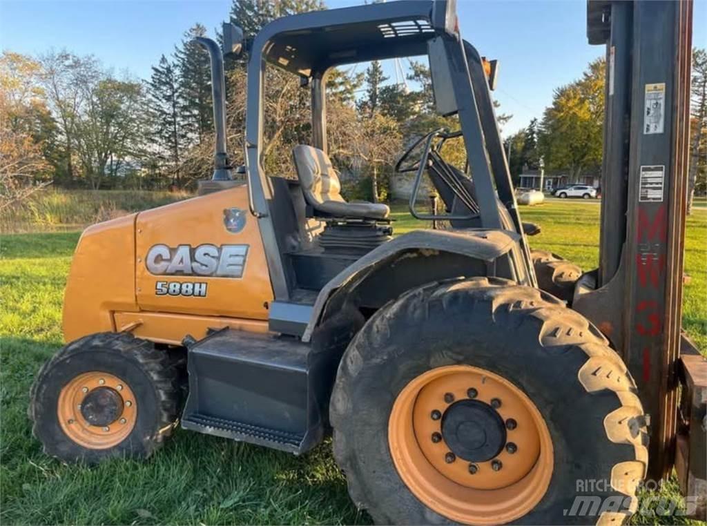 CASE 588H Další