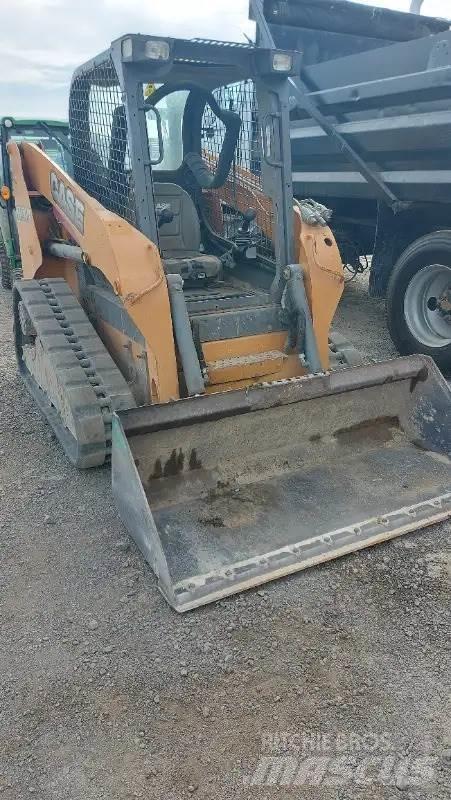 CASE TR310 Smykem řízené nakladače