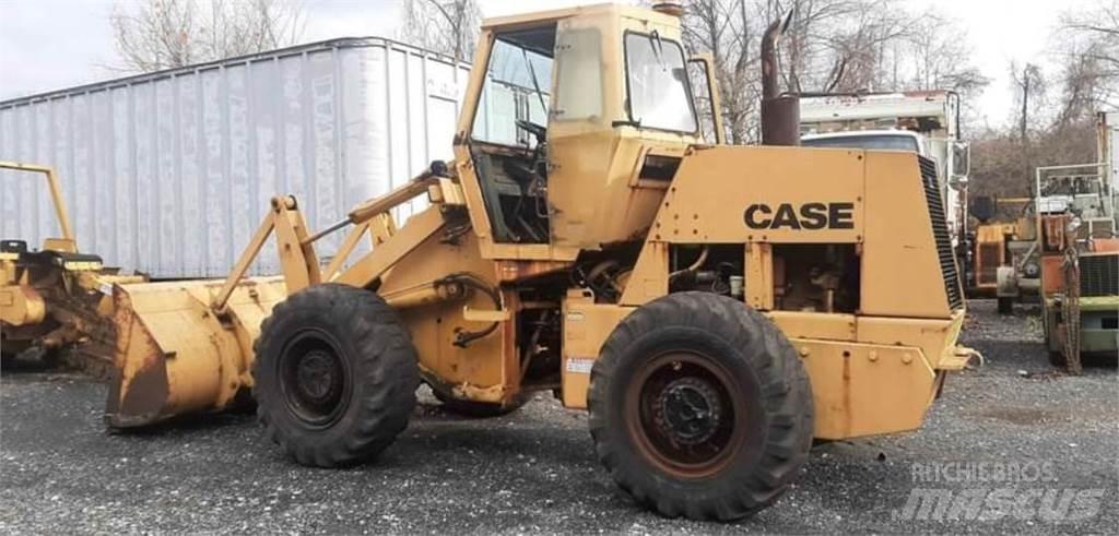 CASE W20C Kolové nakladače