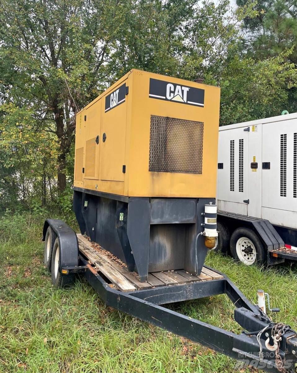CAT 100 KW Naftové generátory