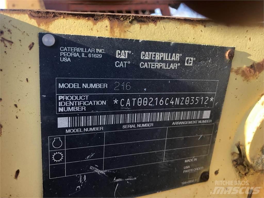 CAT 216B Smykem řízené nakladače