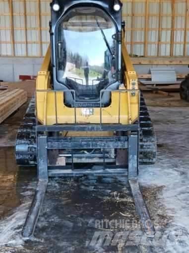 CAT 259D Smykem řízené nakladače