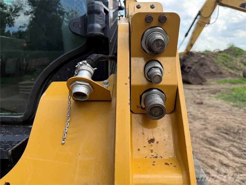 CAT 259D Smykem řízené nakladače