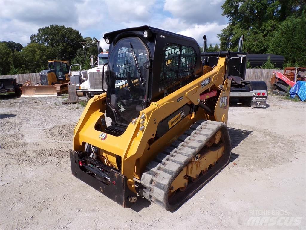 CAT 259D3 Smykem řízené nakladače