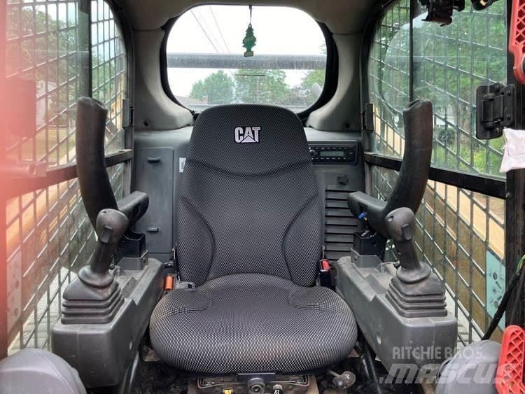 CAT 259D3 Pásové nakladače