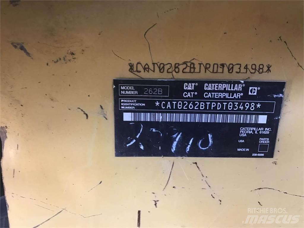 CAT 262B Smykem řízené nakladače