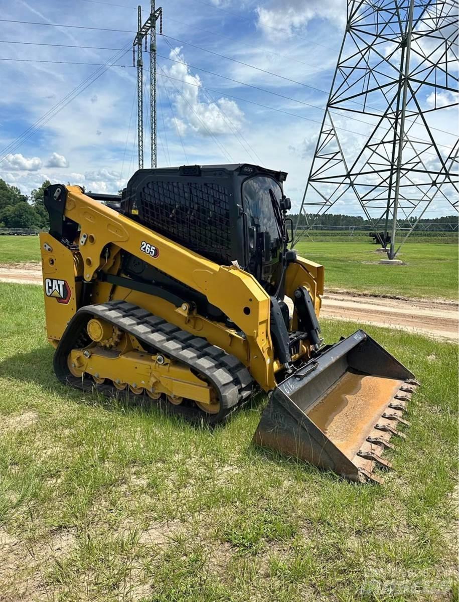 CAT 265 Smykem řízené nakladače