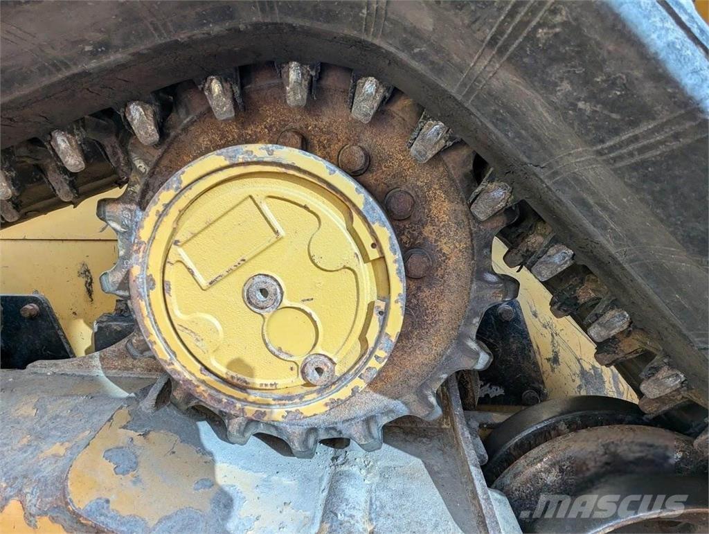 CAT 279D Smykem řízené nakladače