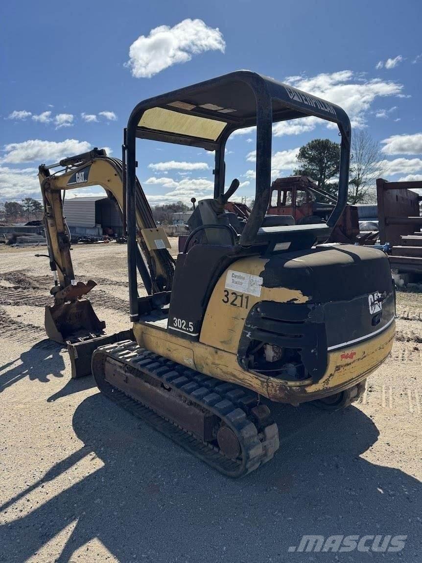 CAT 302.5 Mini rýpadla < 7t