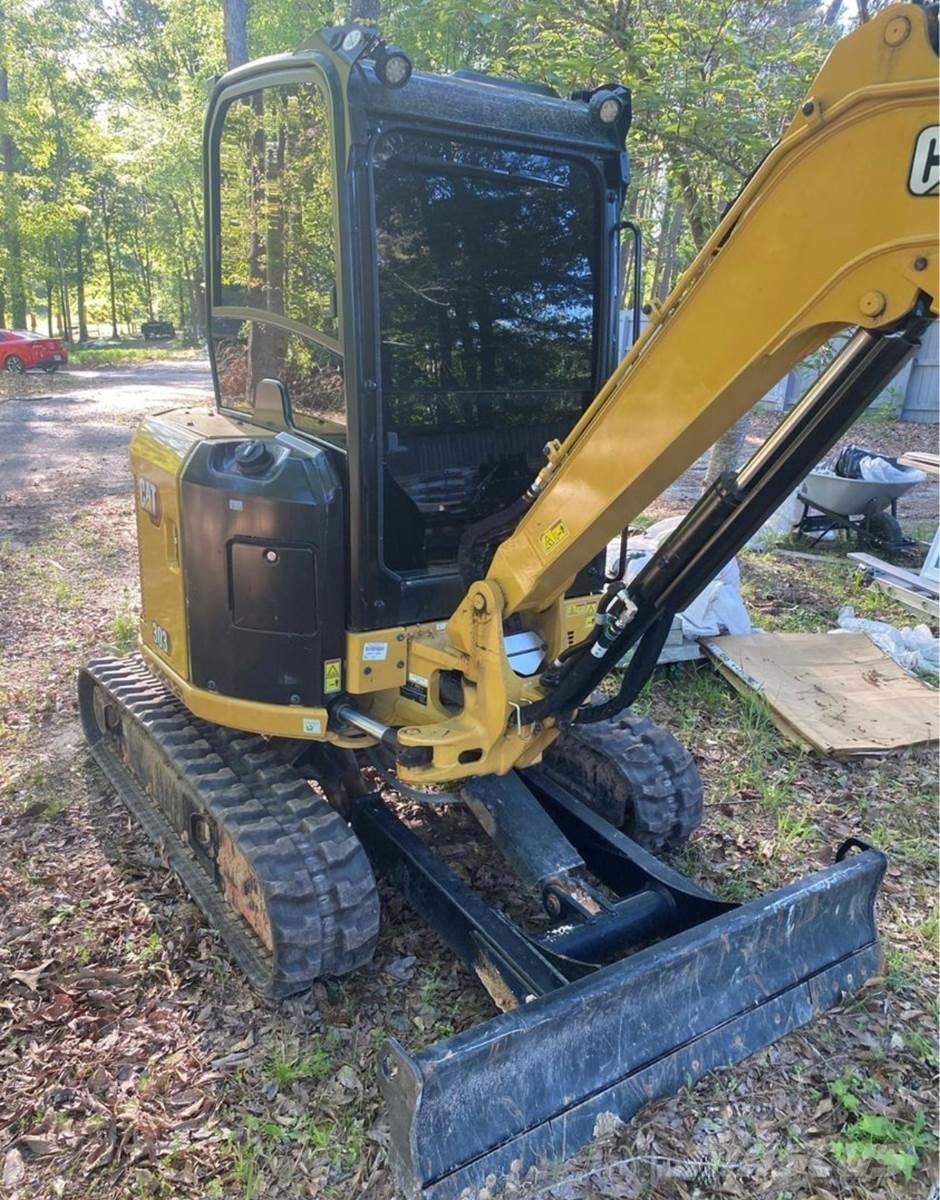 CAT 303 CR Mini rýpadla < 7t